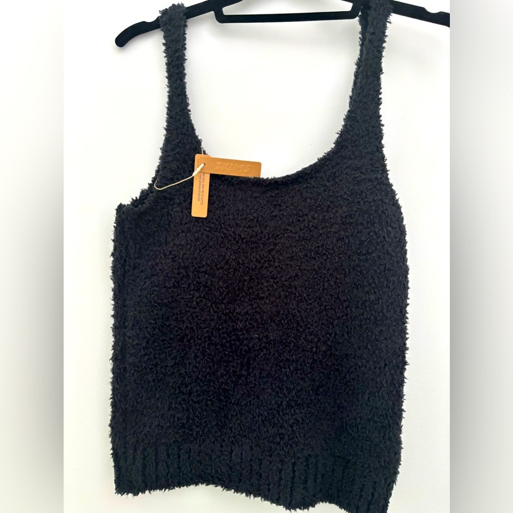 New with tags, Skims fuzzy fleece sweater tank, size large, black